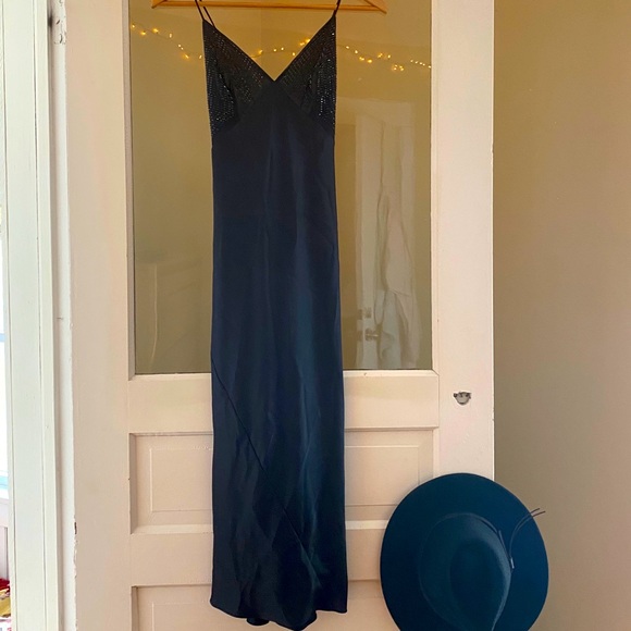 Victoria's Secrete Slip - Picture 1 of 5